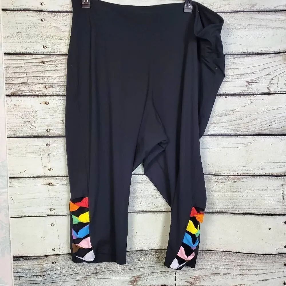 LIVI Lane Bryant 38/40 Capri Leggings Plus Size Soft Stretch Rainbow Bow Trim Bl